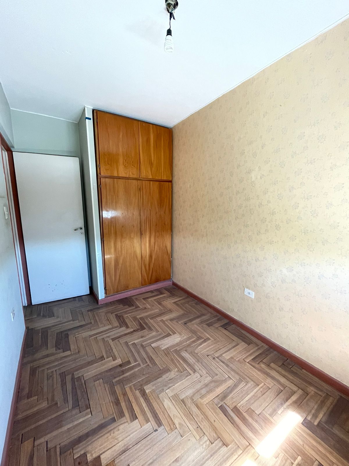 555 Caronti, Bahía Blanca, Buenos Aires, 8000, 3 Bedrooms Bedrooms, ,1 BathroomBathrooms,Departamento,Venta,Caronti,1365