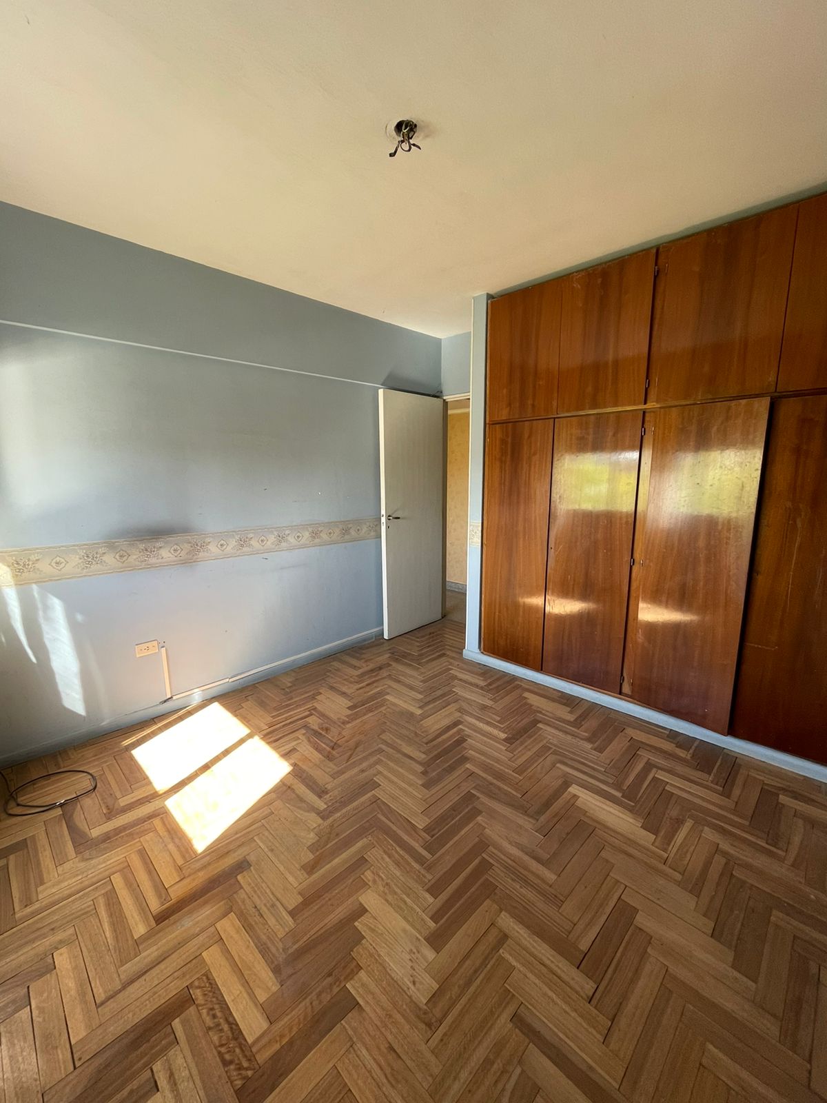 555 Caronti, Bahía Blanca, Buenos Aires, 8000, 3 Bedrooms Bedrooms, ,1 BathroomBathrooms,Departamento,Venta,Caronti,1365