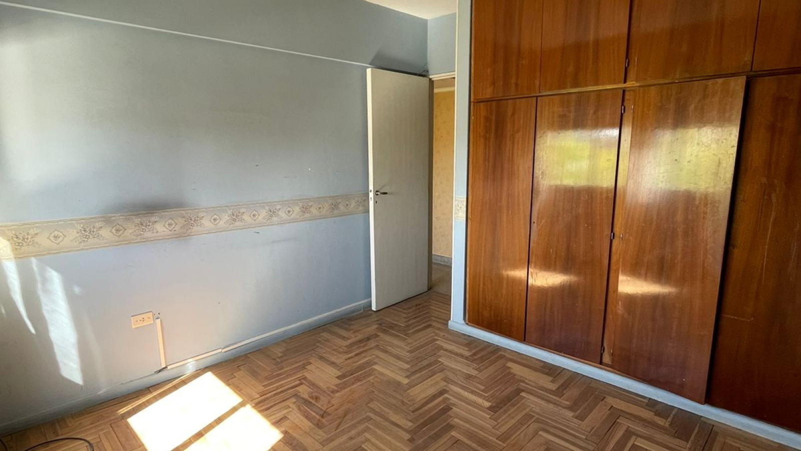 555 Caronti, Bahía Blanca, Buenos Aires, 8000, 3 Bedrooms Bedrooms, ,1 BathroomBathrooms,Departamento,Venta,Caronti,1365