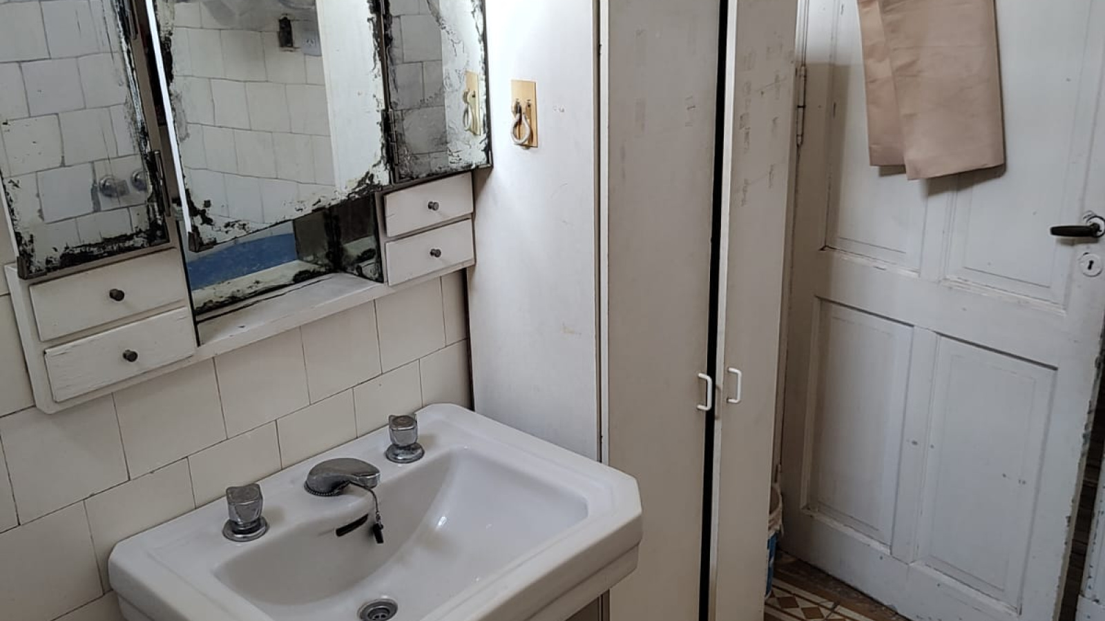 300 Berutti, Bahía Blanca, Buenos Aires, 8000, 3 Bedrooms Bedrooms, ,2 BathroomsBathrooms,Casa,Venta,Berutti,1484