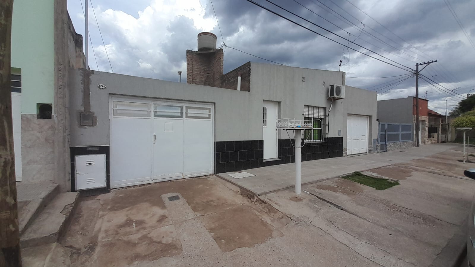 1740 Enrique Julio, Bahía Blanca, Buenos Aires, 8000, 3 Bedrooms Bedrooms, ,1 BathroomBathrooms,Casa,Venta,Enrique Julio,1499