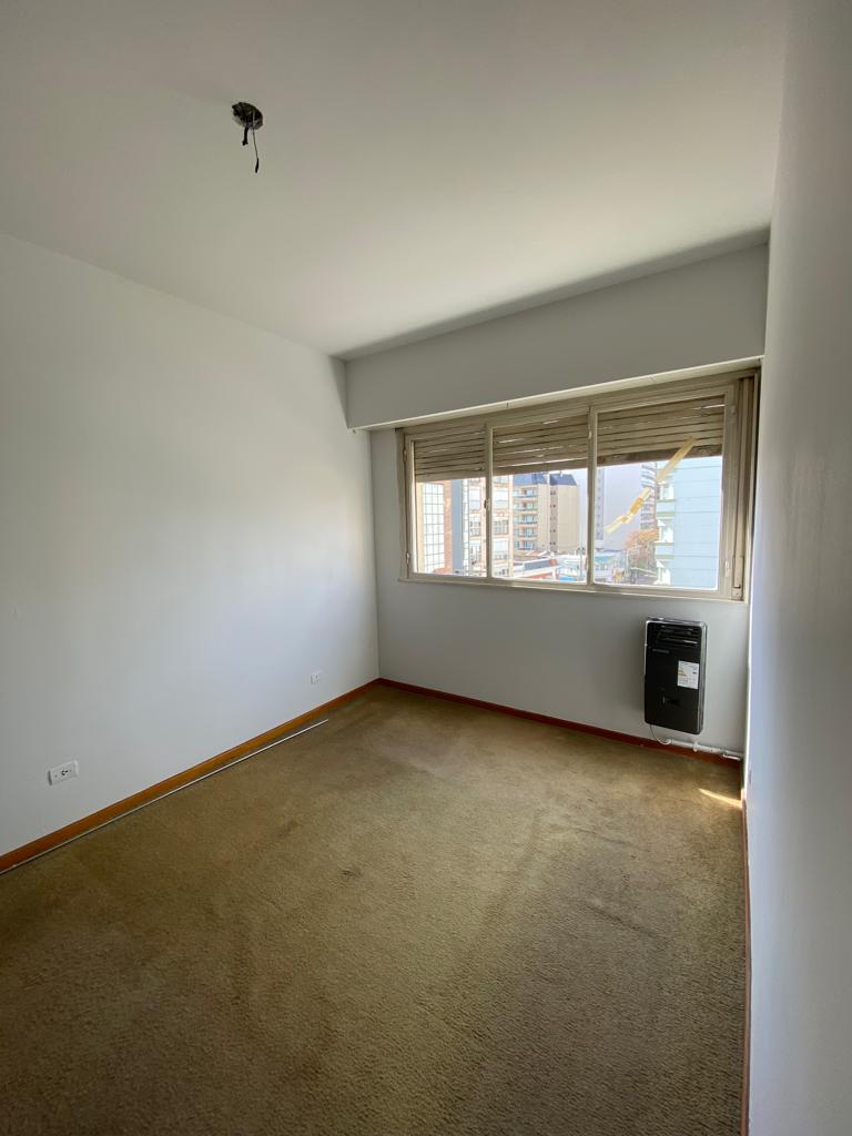 Hipolito Yrigoyen, Buenos Aires 8000, 3 Bedrooms Bedrooms, ,3 BathroomsBathrooms,Departamento,Alquiler,Hipolito Yrigoyen,1536