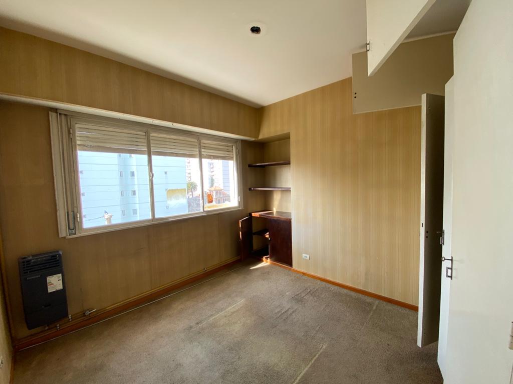 Hipolito Yrigoyen, Buenos Aires 8000, 3 Bedrooms Bedrooms, ,3 BathroomsBathrooms,Departamento,Alquiler,Hipolito Yrigoyen,1536