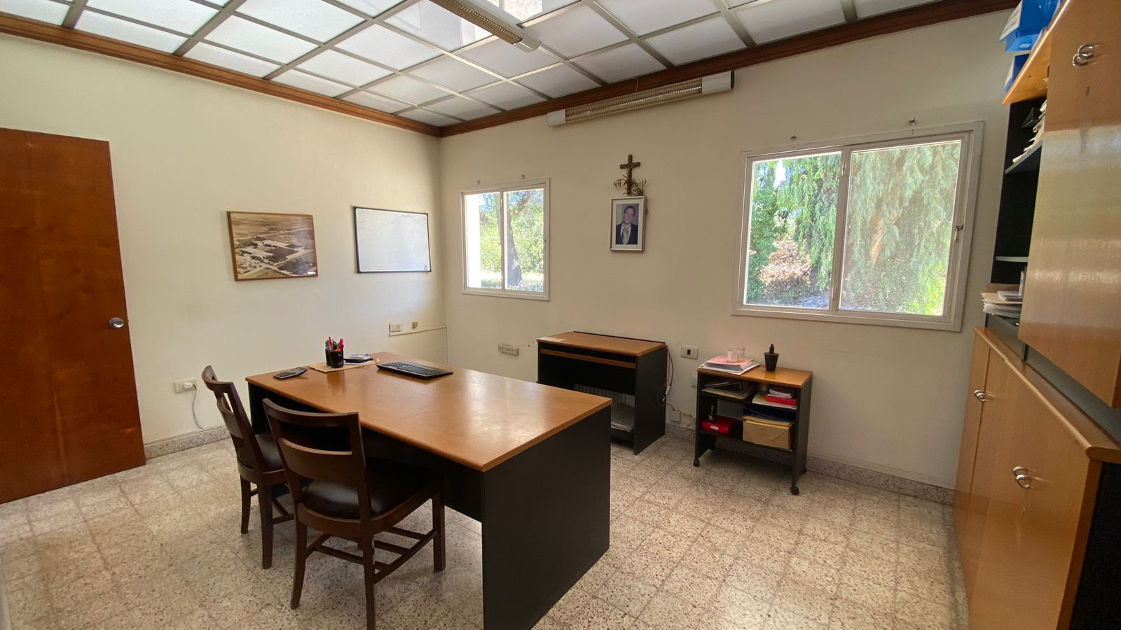 1506 undiano, Bahía Blanca, Buenos Aires, 8000, 14 Rooms Rooms,3 BathroomsBathrooms,Oficina,Alquiler,undiano,1607