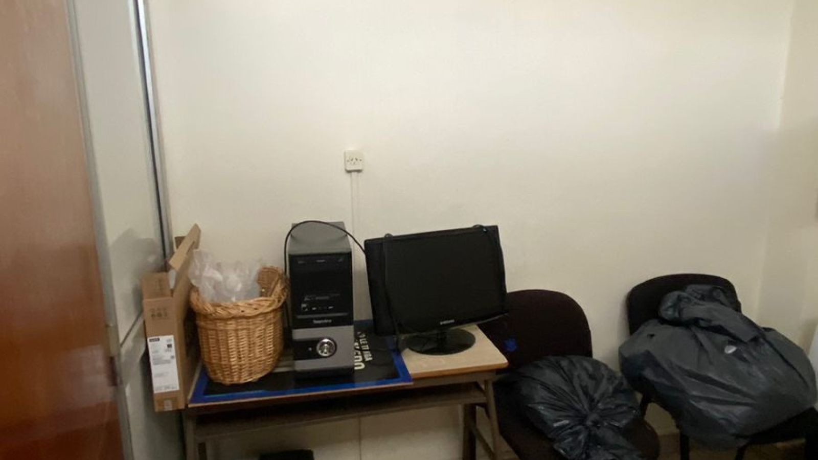 1506 undiano, Bahía Blanca, Buenos Aires, 8000, 14 Rooms Rooms,3 BathroomsBathrooms,Oficina,Alquiler,undiano,1607