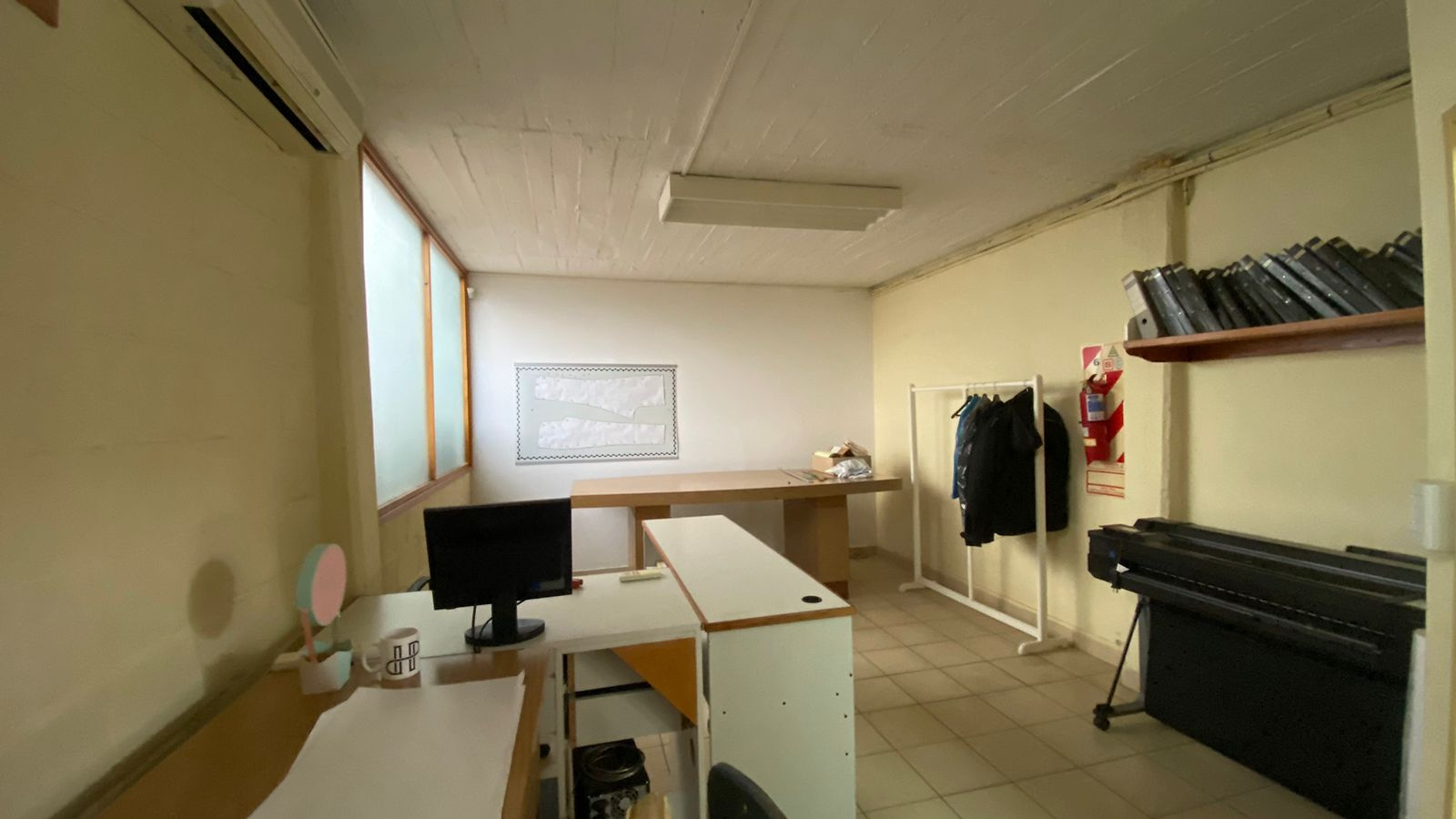 1506 undiano, Bahía Blanca, Buenos Aires, 8000, 14 Rooms Rooms,3 BathroomsBathrooms,Oficina,Alquiler,undiano,1607