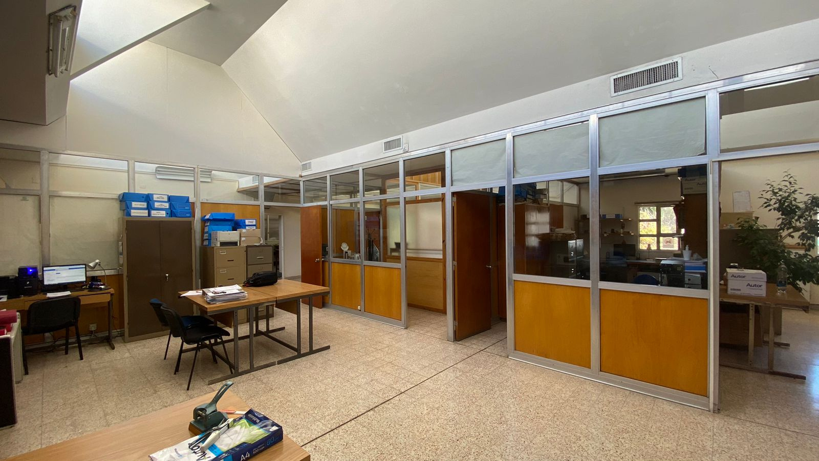 1506 undiano, Bahía Blanca, Buenos Aires, 8000, 14 Rooms Rooms,3 BathroomsBathrooms,Oficina,Alquiler,undiano,1607