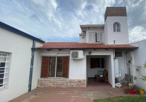 2464 Terrada, Bahía Blanca, Buenos Aires, 8000, 3 Bedrooms Bedrooms, ,2 BathroomsBathrooms,Casa,Venta,Terrada,1651