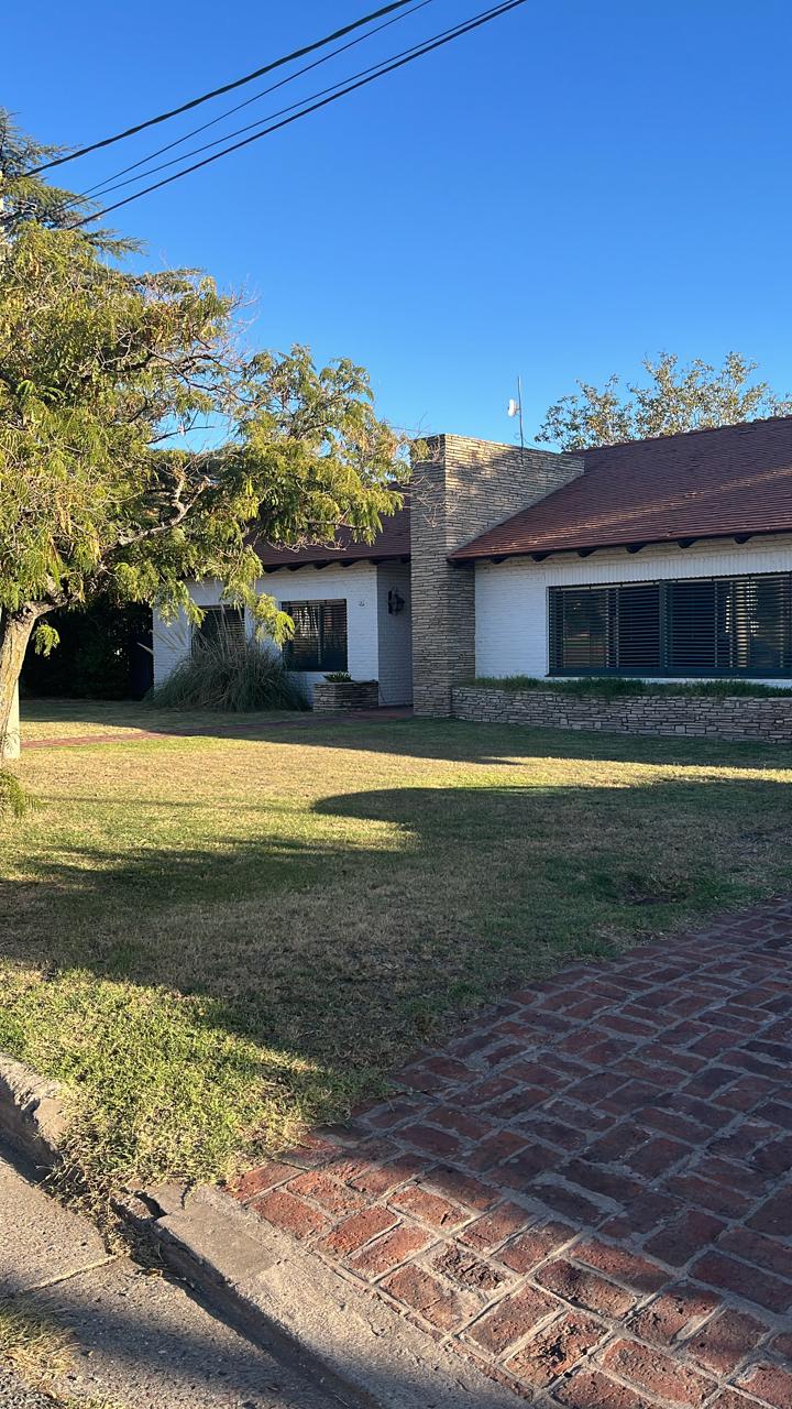 96 Los Horneros, Bahía Blanca, Buenos Aires, 8000, 3 Bedrooms Bedrooms, 0 ,2 BathroomsBathrooms,Casa,Alquiler,Los Horneros ,0,1654