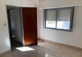 924 Angel Brunel, Bahía Blanca, Buenos Aires, 8000, 2 Bedrooms Bedrooms, 0 ,1 BathroomBathrooms,Casa,Alquiler,Angel Brunel,0,1659