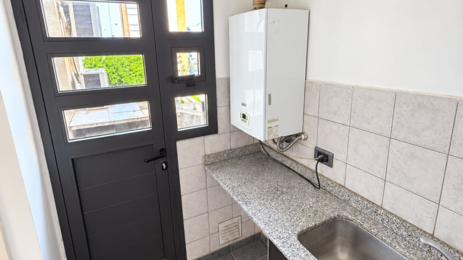 168 Lamadrid, Bahia Blanca, Buenos Aires, 8000, 2 Bedrooms Bedrooms, 0 ,2 BathroomsBathrooms,Departamento,Venta,Lamadrid,0,1774