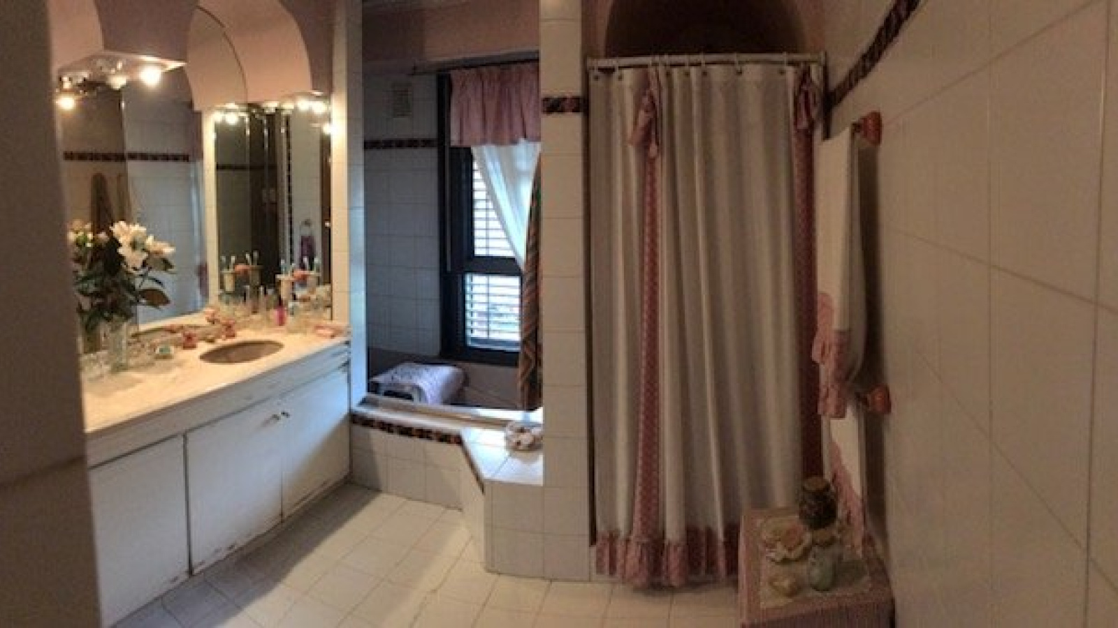 554 Rodriguez, BAHIA BLANCA, Buenos Aires, 8000, 4 Bedrooms Bedrooms, ,4 BathroomsBathrooms,Casa,Venta,Rodriguez,1811