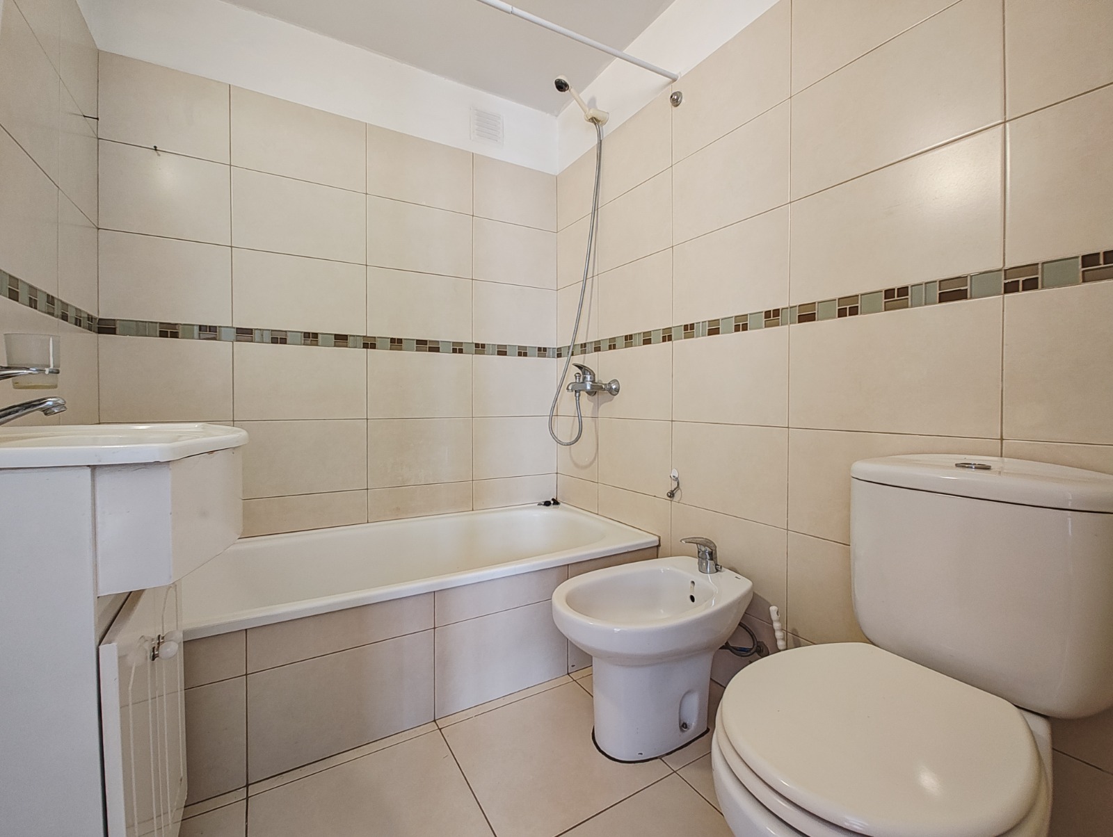 547 Rodriguez, Bahia Blanca, Buenos Aires, 8000, 0 , 1 Room Rooms,1 BathroomBathrooms,Departamento,Alquiler,Rodriguez,1,1822