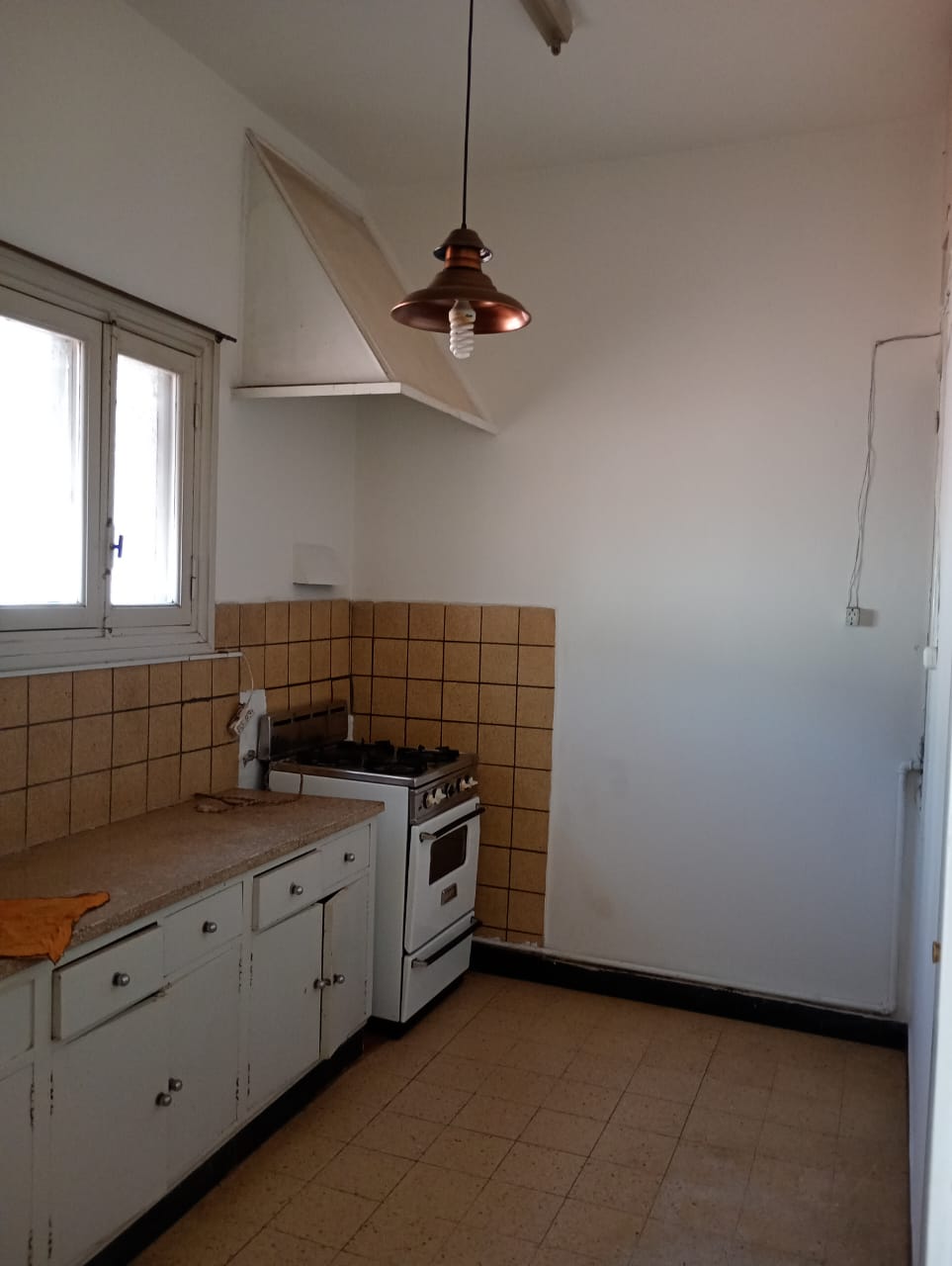 241 Martiniano Rodriguez, Bahia Blanca, Buenos Aires, 8000, 3 Bedrooms Bedrooms, ,1 BathroomBathrooms,Casa,Alquiler,Martiniano Rodriguez,1823