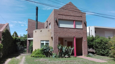 2200 Los Gorriones, Bahía Blanca, Buenos Aires, 8000, 4 Bedrooms Bedrooms, ,3 BathroomsBathrooms,Casa,Venta,Los Gorriones ,1825
