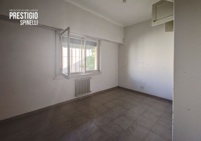 1240 Zapiola, Bahia Blanca, Buenos Aires, 8000, 2 Bedrooms Bedrooms, ,1 BathroomBathrooms,Casa,Venta,Zapiola,1838