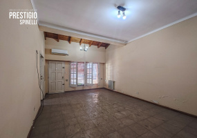 1240 Zapiola, Bahia Blanca, Buenos Aires, 8000, 2 Bedrooms Bedrooms, ,1 BathroomBathrooms,Casa,Venta,Zapiola,1838