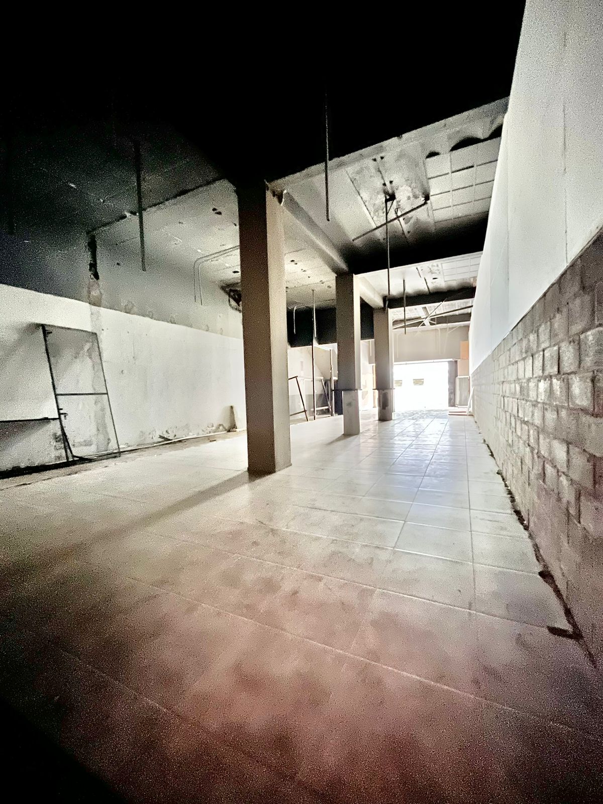 100 Chiclana, Bahía Blanca, Buenos Aires, 8000, ,Local comercial,Alquiler,Chiclana,1082