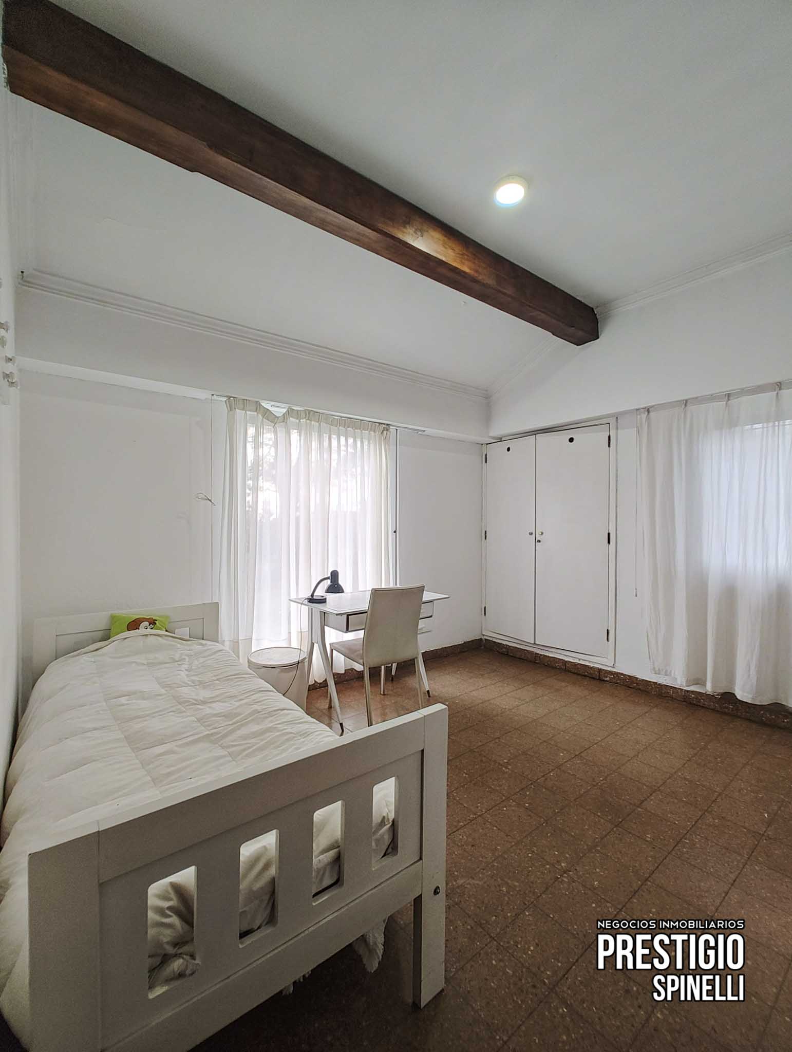 325 Las Lomas, Bahia Blanca, Buenos Aires, 8000, 4 Bedrooms Bedrooms, 0 ,2 BathroomsBathrooms,Casa,Venta,Las Lomas,0,1894