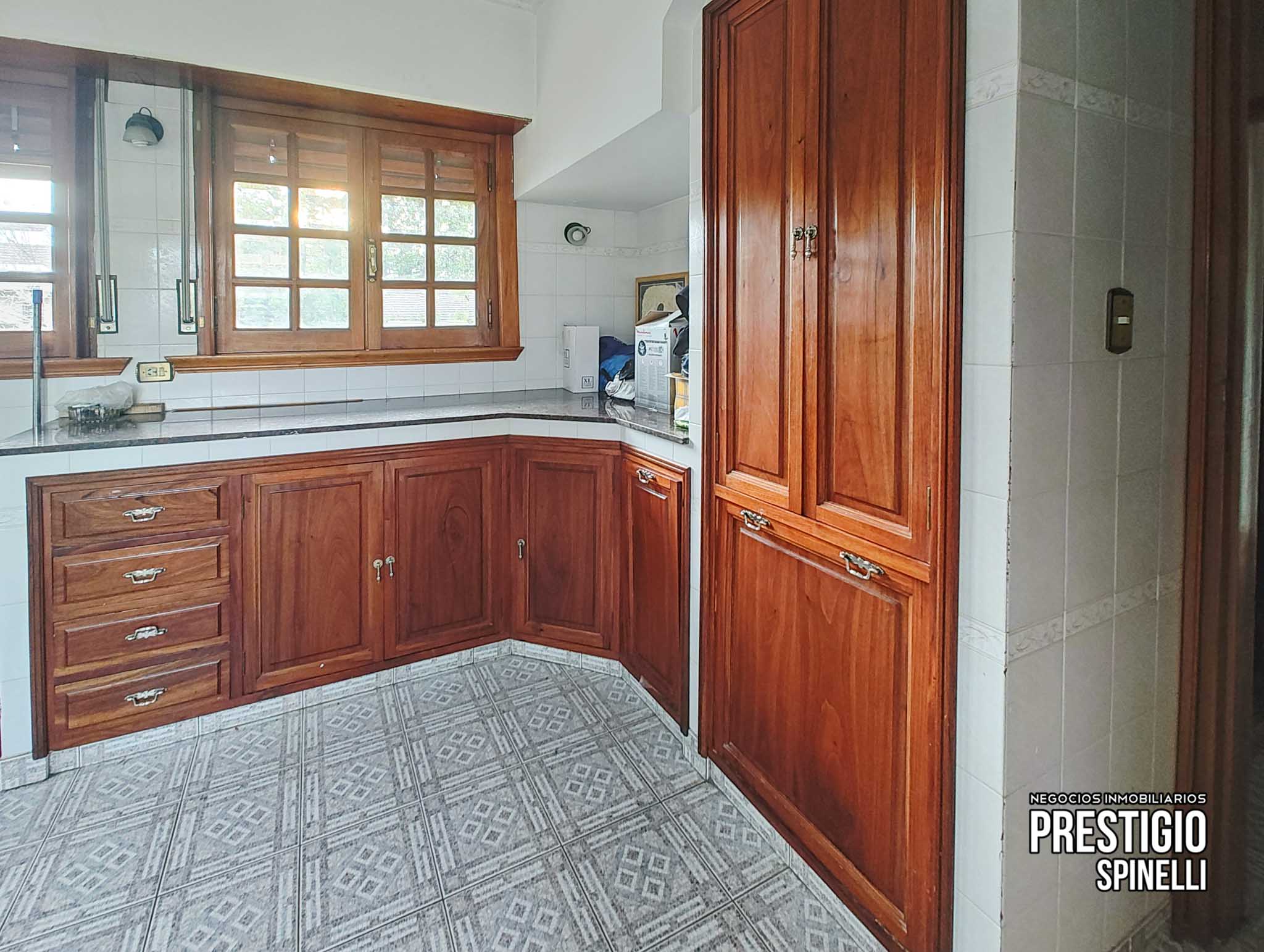 325 Las Lomas, Bahia Blanca, Buenos Aires, 8000, 4 Bedrooms Bedrooms, 0 ,2 BathroomsBathrooms,Casa,Venta,Las Lomas,0,1894
