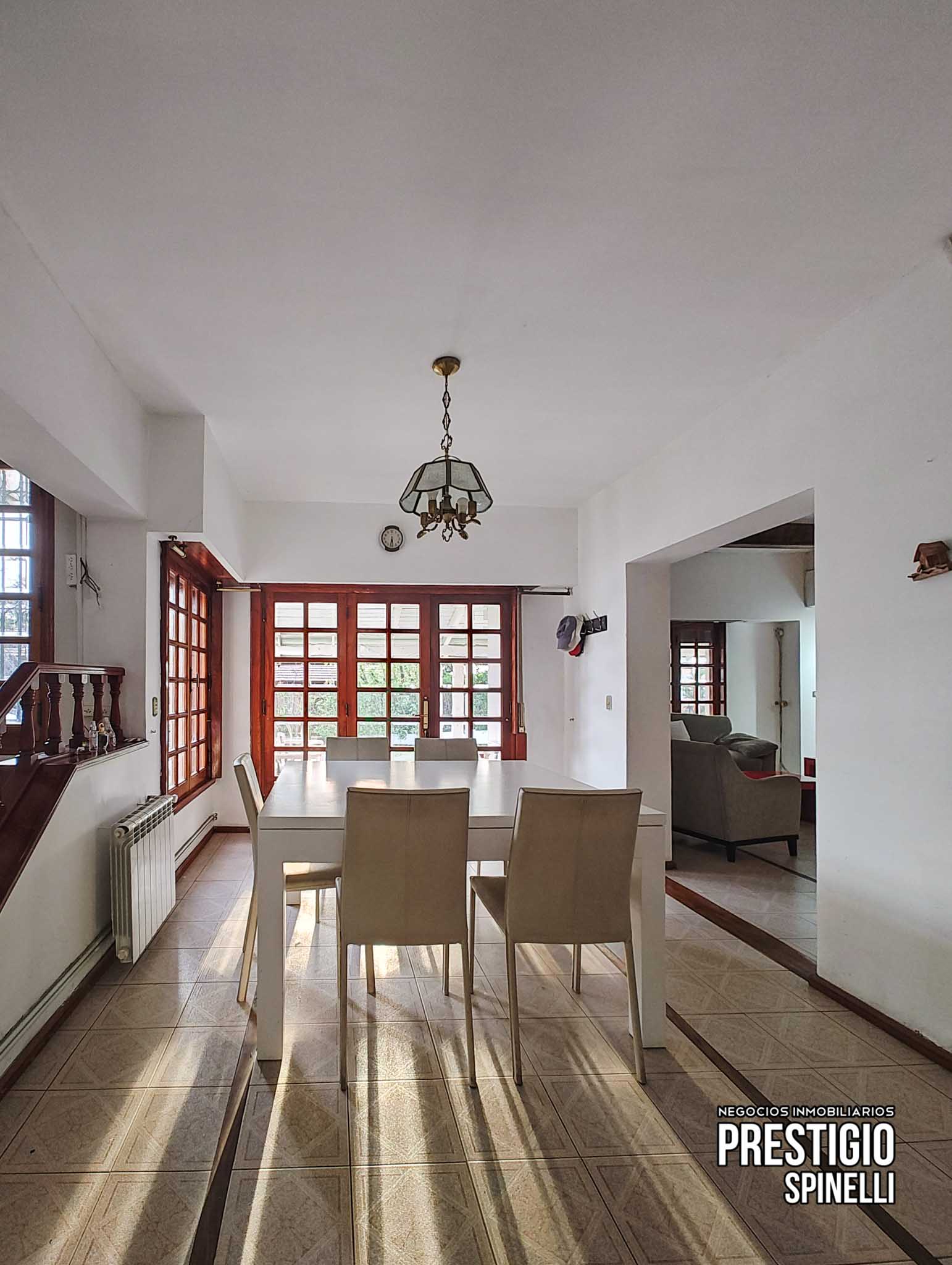 325 Las Lomas, Bahia Blanca, Buenos Aires, 8000, 4 Bedrooms Bedrooms, 0 ,2 BathroomsBathrooms,Casa,Venta,Las Lomas,0,1894