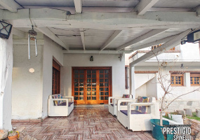 325 Las Lomas, Bahia Blanca, Buenos Aires, 8000, 4 Bedrooms Bedrooms, 0 ,2 BathroomsBathrooms,Casa,Venta,Las Lomas,0,1894