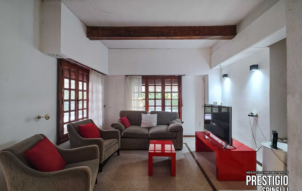 325 Las Lomas, Bahia Blanca, Buenos Aires, 8000, 4 Bedrooms Bedrooms, 0 ,2 BathroomsBathrooms,Casa,Venta,Las Lomas,0,1894