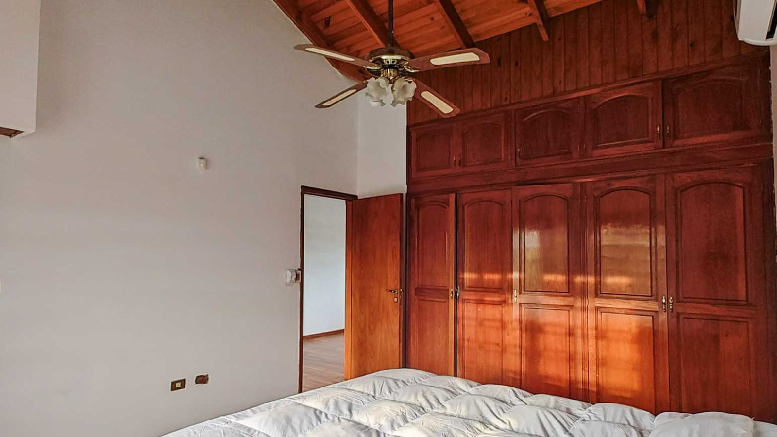 325 Las Lomas, Bahia Blanca, Buenos Aires, 8000, 4 Bedrooms Bedrooms, 0 ,2 BathroomsBathrooms,Casa,Venta,Las Lomas,0,1894