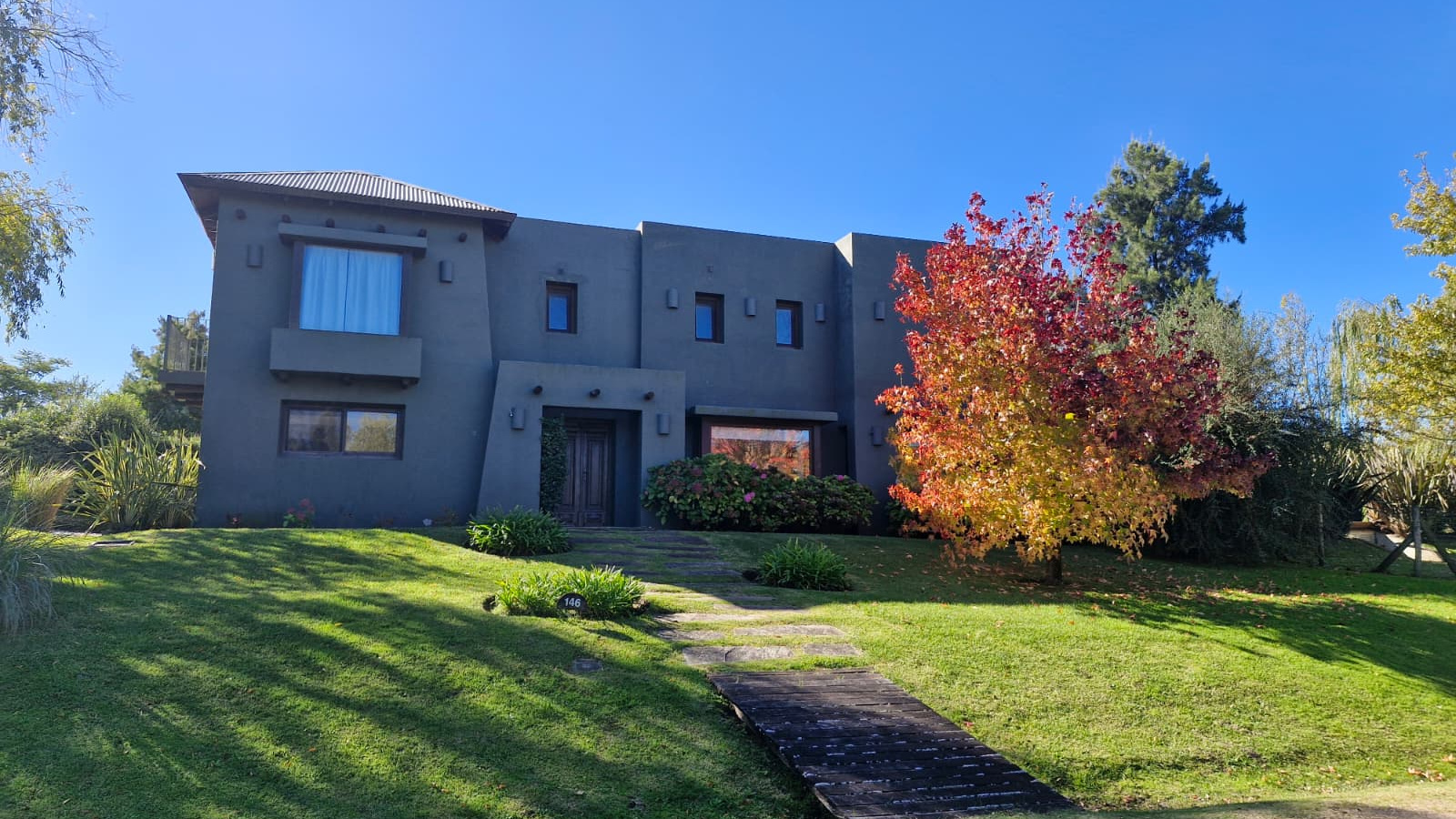 Lomas de la Tahona, Montevideo, Buenos Aires, 10129, 5 Bedrooms Bedrooms, 0 ,3 BathroomsBathrooms,Casa,Venta,Lomas de la Tahona,0,1907