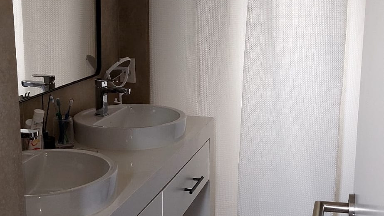 Lomas de la Tahona, Montevideo, Buenos Aires, 10129, 5 Bedrooms Bedrooms, 0 ,3 BathroomsBathrooms,Casa,Venta,Lomas de la Tahona,0,1907