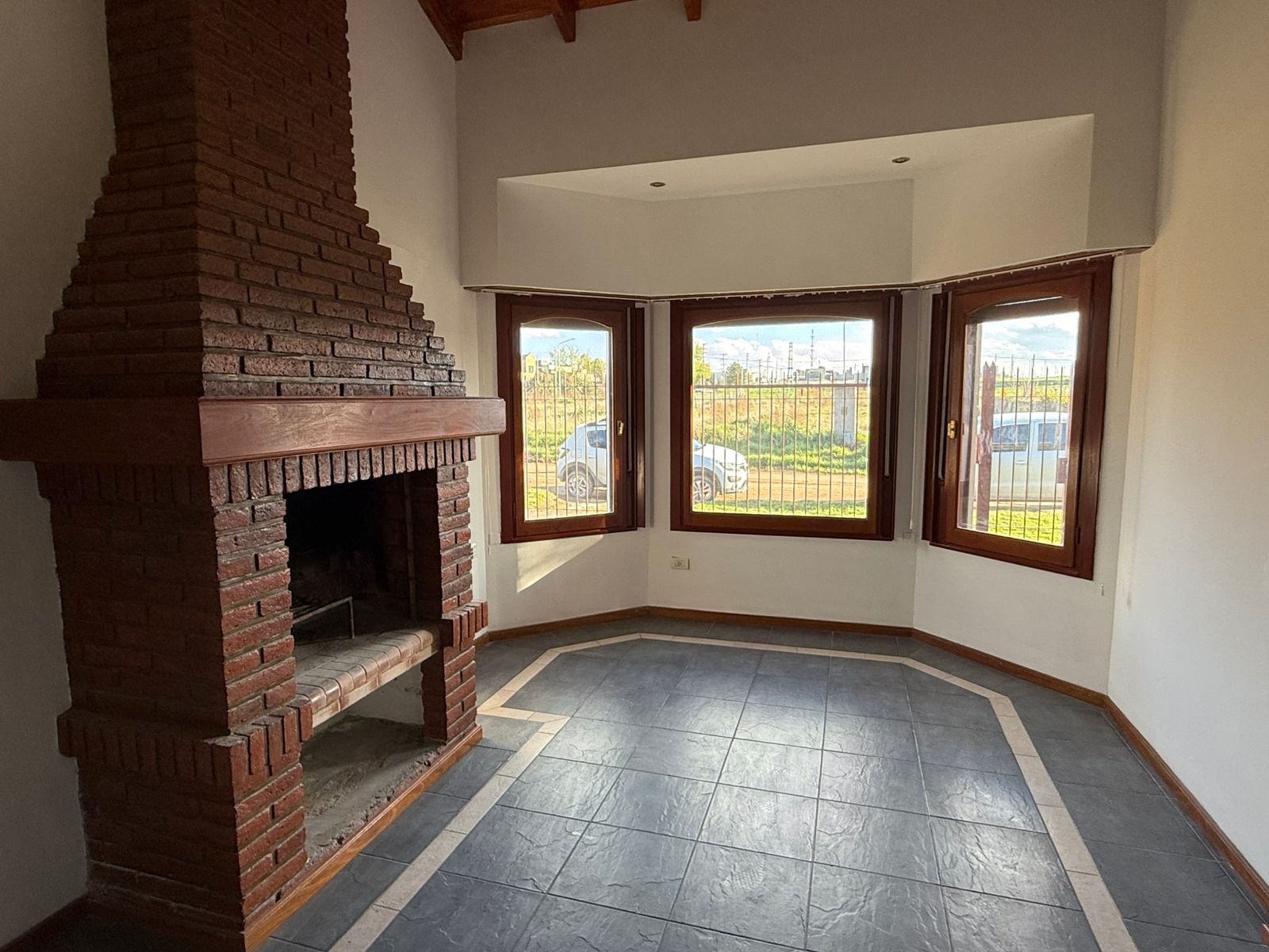 588 Gregorio de la Ferrere, Bahia Blanca, Buenos Aires, 3 Bedrooms Bedrooms, 0 ,3 BathroomsBathrooms,Casa,Venta,Gregorio de la Ferrere,0,1909