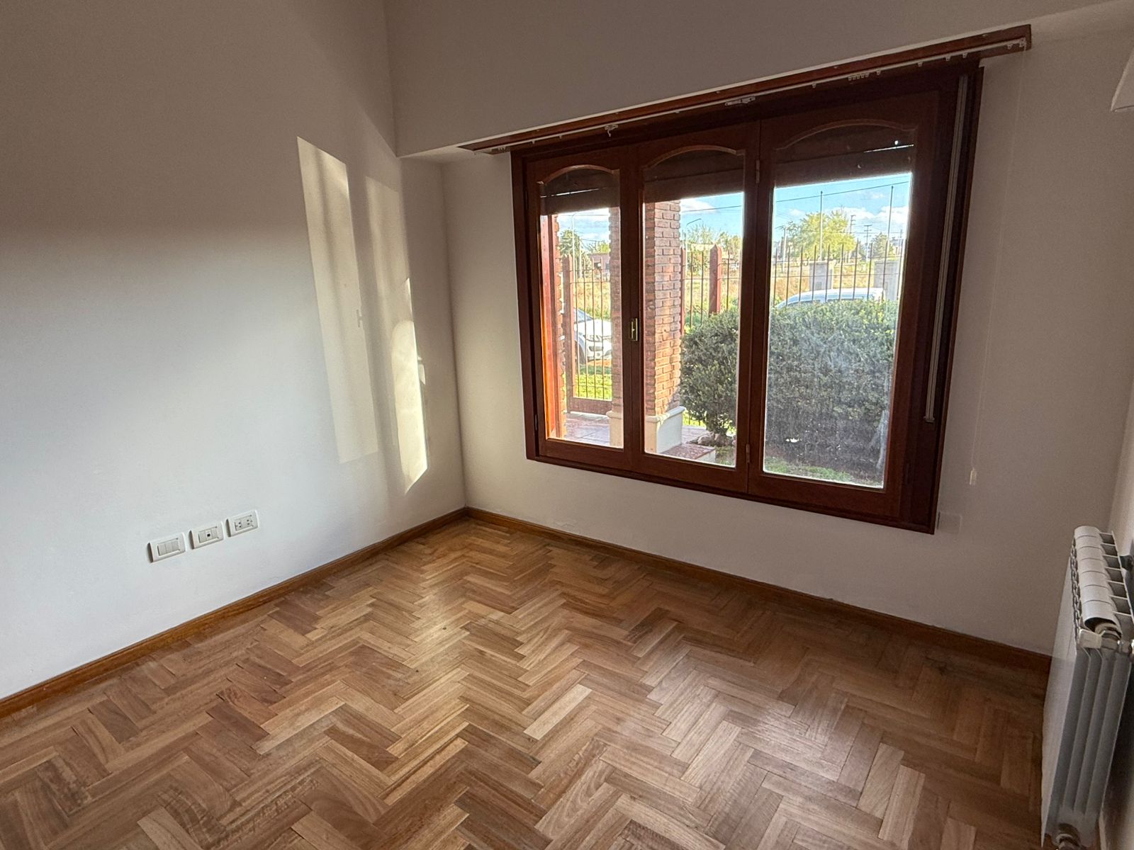 588 Gregorio de la Ferrere, Bahia Blanca, Buenos Aires, 3 Bedrooms Bedrooms, 0 ,3 BathroomsBathrooms,Casa,Venta,Gregorio de la Ferrere,0,1909