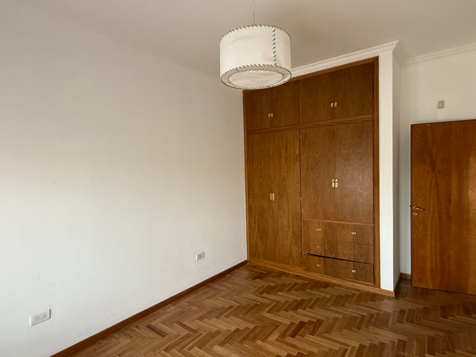 588 Gregorio de la Ferrere, Bahia Blanca, Buenos Aires, 3 Bedrooms Bedrooms, 0 ,3 BathroomsBathrooms,Casa,Venta,Gregorio de la Ferrere,0,1909