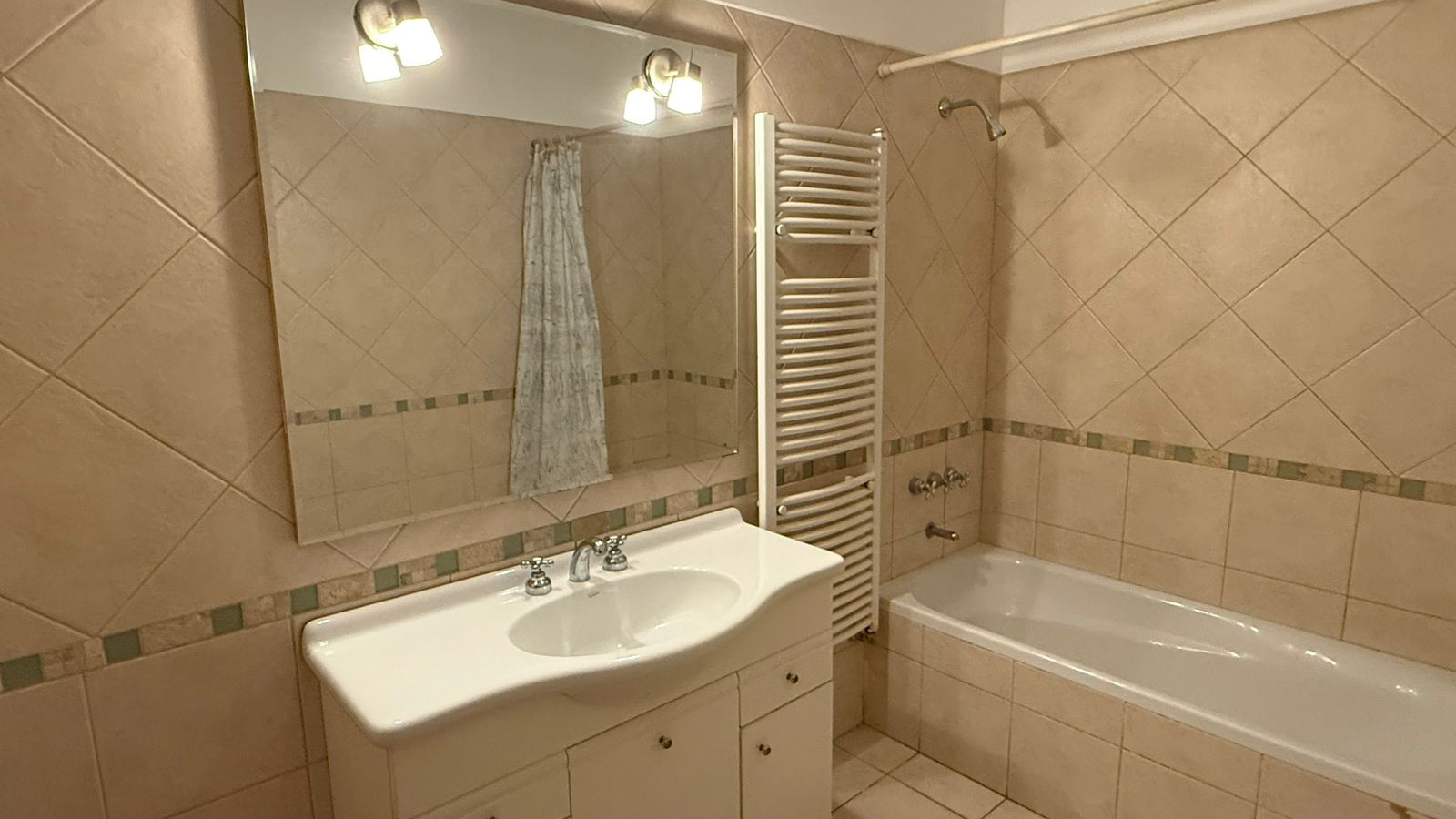 588 Gregorio de la Ferrere, Bahia Blanca, Buenos Aires, 3 Bedrooms Bedrooms, 0 ,3 BathroomsBathrooms,Casa,Venta,Gregorio de la Ferrere,0,1909