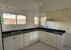 588 Gregorio de la Ferrere, Bahia Blanca, Buenos Aires, 3 Bedrooms Bedrooms, 0 ,3 BathroomsBathrooms,Casa,Venta,Gregorio de la Ferrere,0,1909