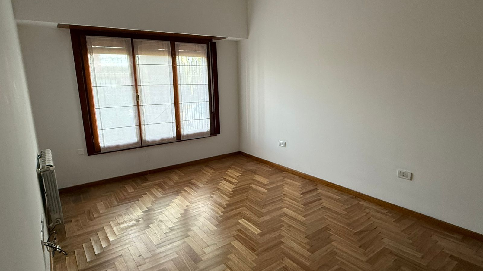 588 Gregorio de la Ferrere, Bahia Blanca, Buenos Aires, 3 Bedrooms Bedrooms, 0 ,3 BathroomsBathrooms,Casa,Venta,Gregorio de la Ferrere,0,1909