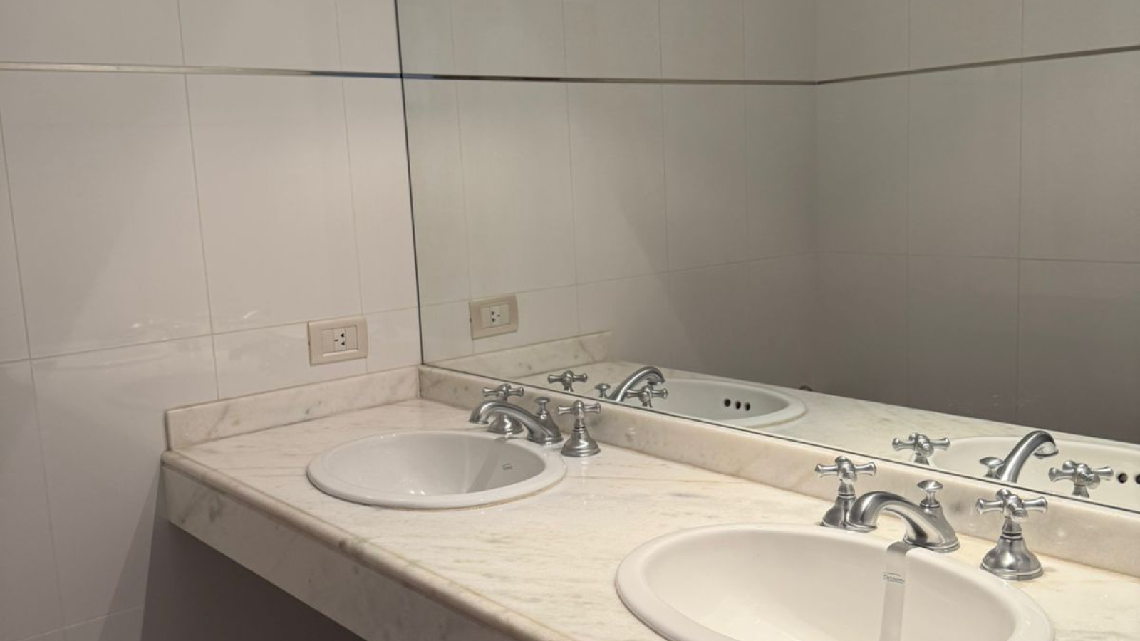 588 Gregorio de la Ferrere, Bahia Blanca, Buenos Aires, 3 Bedrooms Bedrooms, 0 ,3 BathroomsBathrooms,Casa,Venta,Gregorio de la Ferrere,0,1909