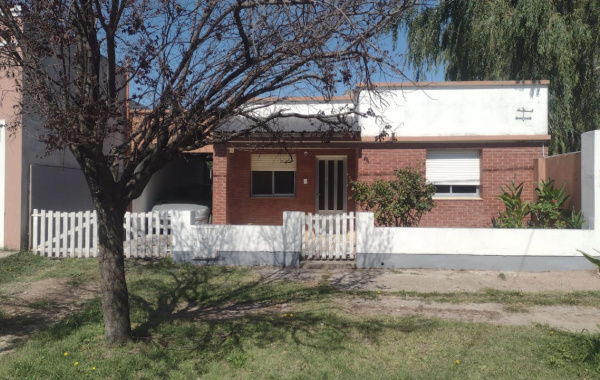 674 Rivkin, darregueira, Buenos Aires, 3 Bedrooms Bedrooms, 7 Rooms Rooms,1 BathroomBathrooms,Casa,Venta,Rivkin,0,1916