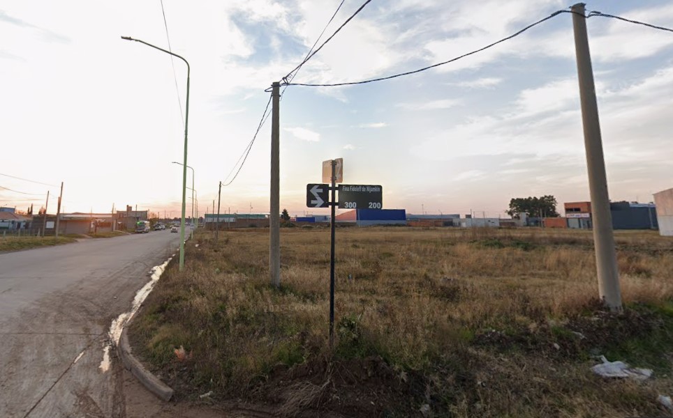 4001 Castelli, 8000, Bahia Blanca, Buenos Aires, 8000, 0 , 0 ,0,Terreno,Venta,Castelli ,0,1934