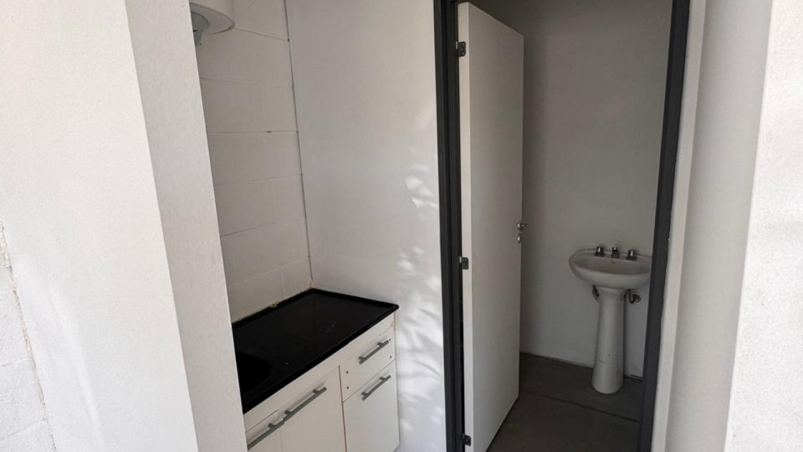 0 Fortin Carhue, 8000, Bahia Blanca, Buenos Aires, 8000, 0 , 2 Rooms Rooms,2 BathroomsBathrooms,Galpon/Deposito,Alquiler,Fortin Carhue,0,1943