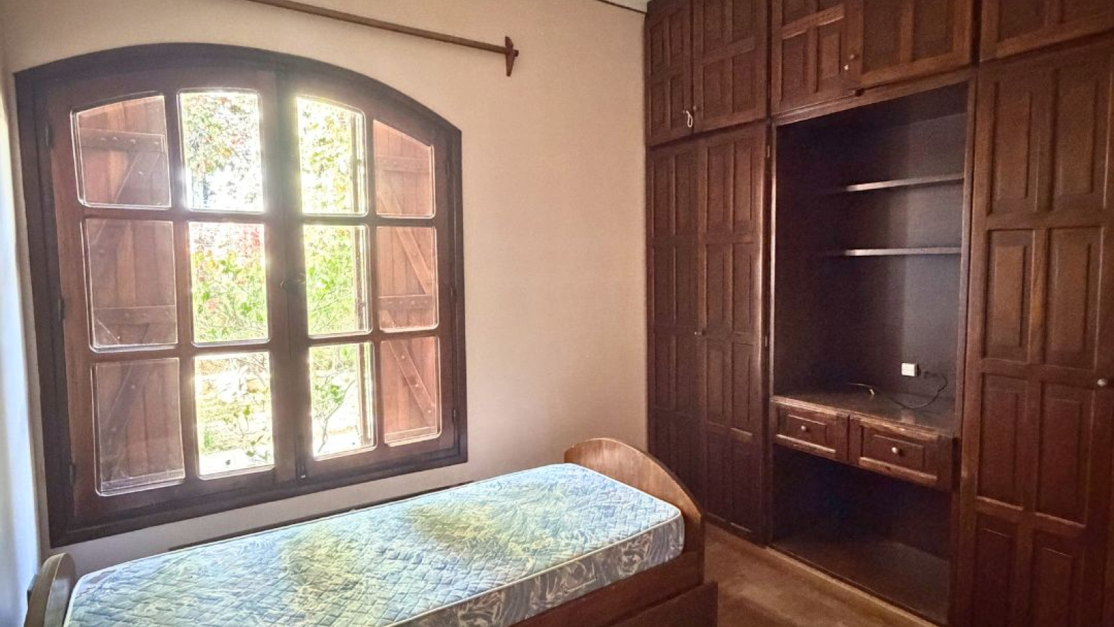 881 Reconquista, Bahia Blanca, Buenos Aires, 8000, 4 Bedrooms Bedrooms, 0 ,4 BathroomsBathrooms,Casa,Venta,Reconquista,0,1945