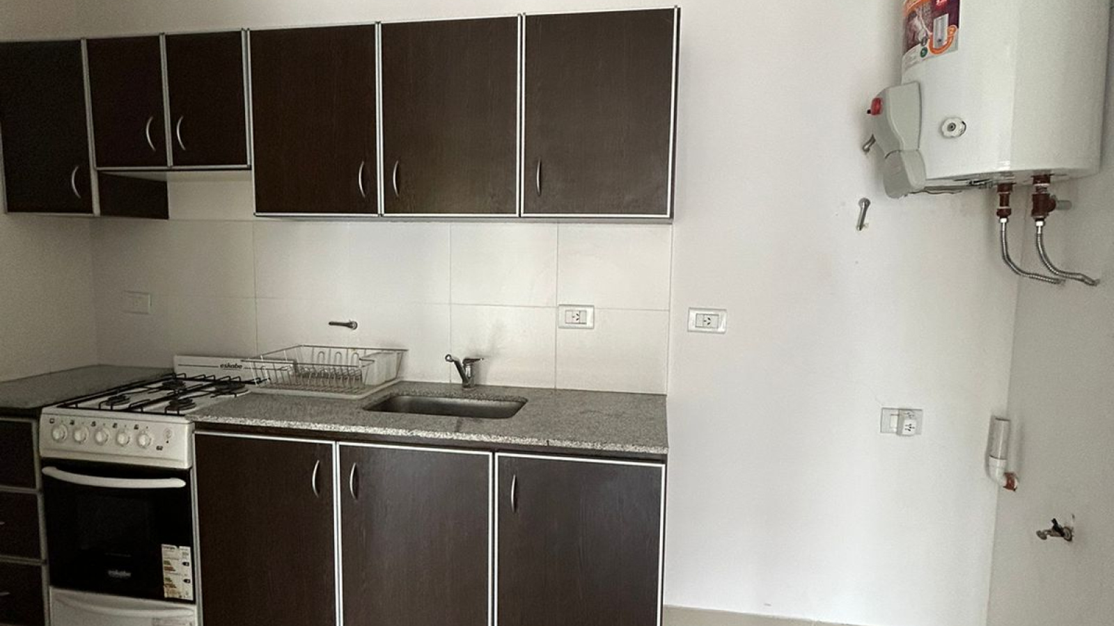 338 Corrientes, Bahia Blanca, Buenos Aires, 8000, 1 Bedroom Bedrooms, 0 ,1 BathroomBathrooms,Departamento,Alquiler,Corrientes,2,1953