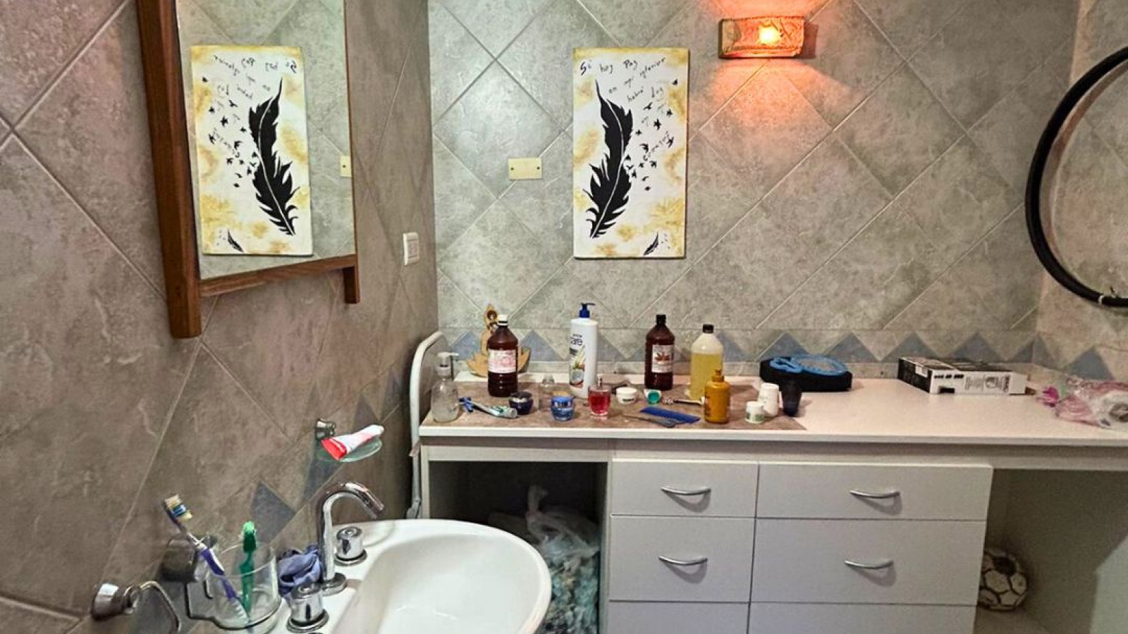 1940 Agustin Alvarez, Bahía Blanca, Buenos Aires, 8000, 3 Bedrooms Bedrooms, 0 ,2 BathroomsBathrooms,Casa,Venta,Agustin Alvarez ,0,1963