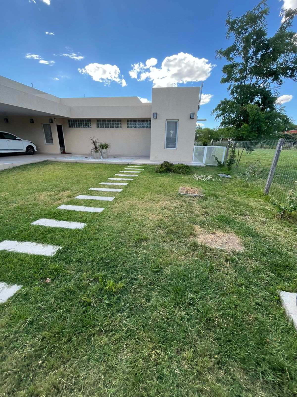 Bahía Blanca, Buenos Aires, 8000, 2 Bedrooms Bedrooms, 0 ,3 BathroomsBathrooms,Casa,Venta,0,1967