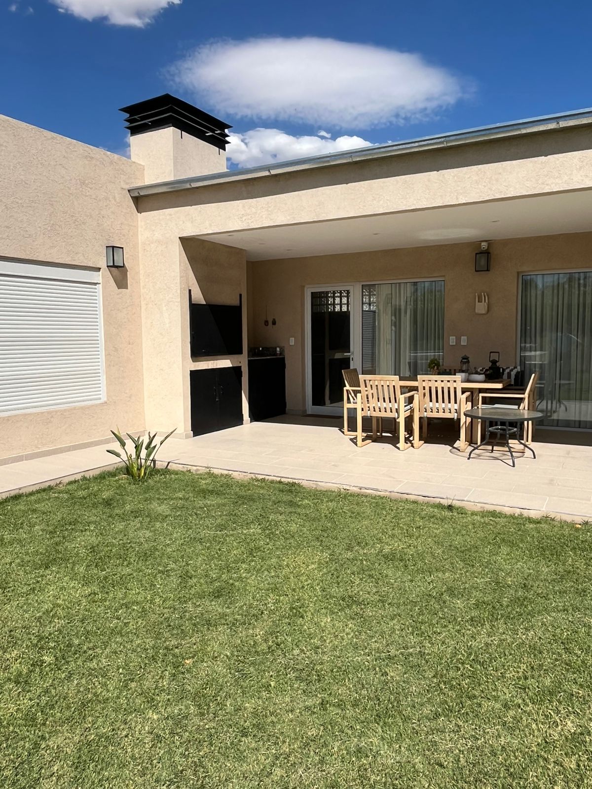 Bahía Blanca, Buenos Aires, 8000, 2 Bedrooms Bedrooms, 0 ,3 BathroomsBathrooms,Casa,Venta,0,1967