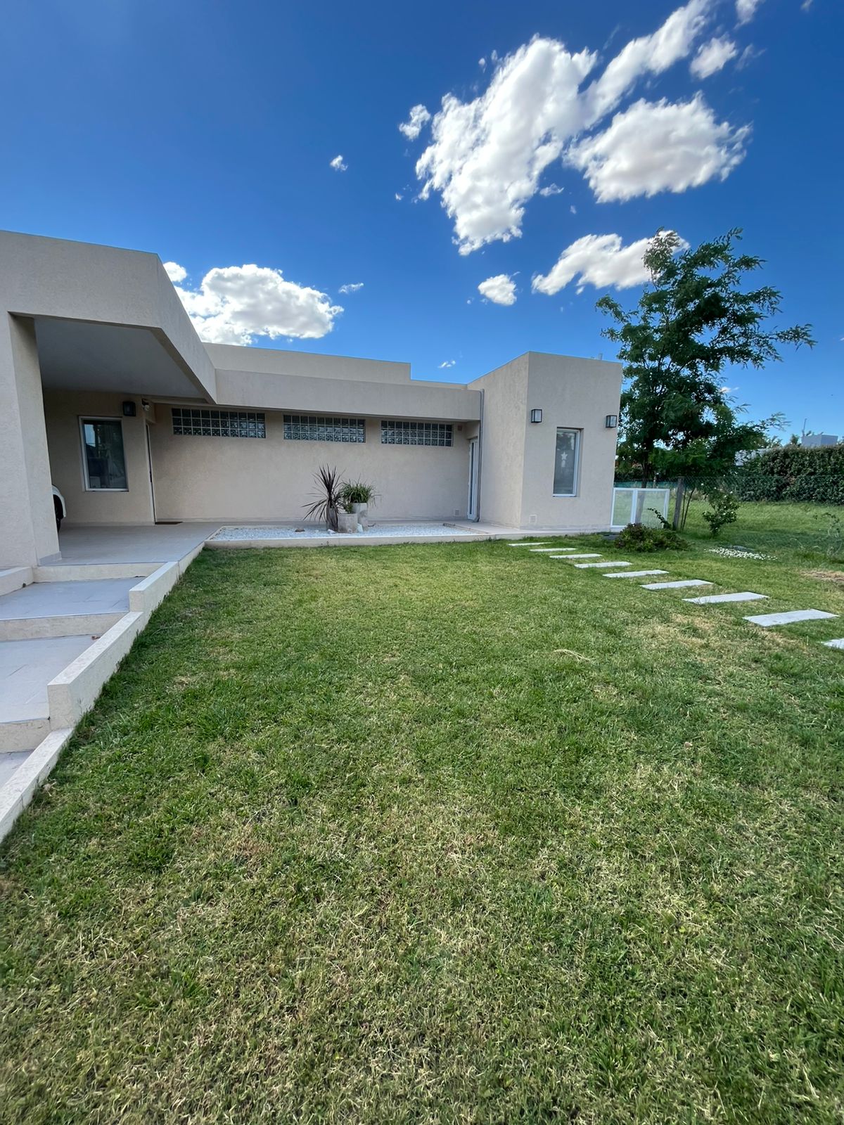 Bahía Blanca, Buenos Aires, 8000, 2 Bedrooms Bedrooms, 0 ,3 BathroomsBathrooms,Casa,Venta,0,1967