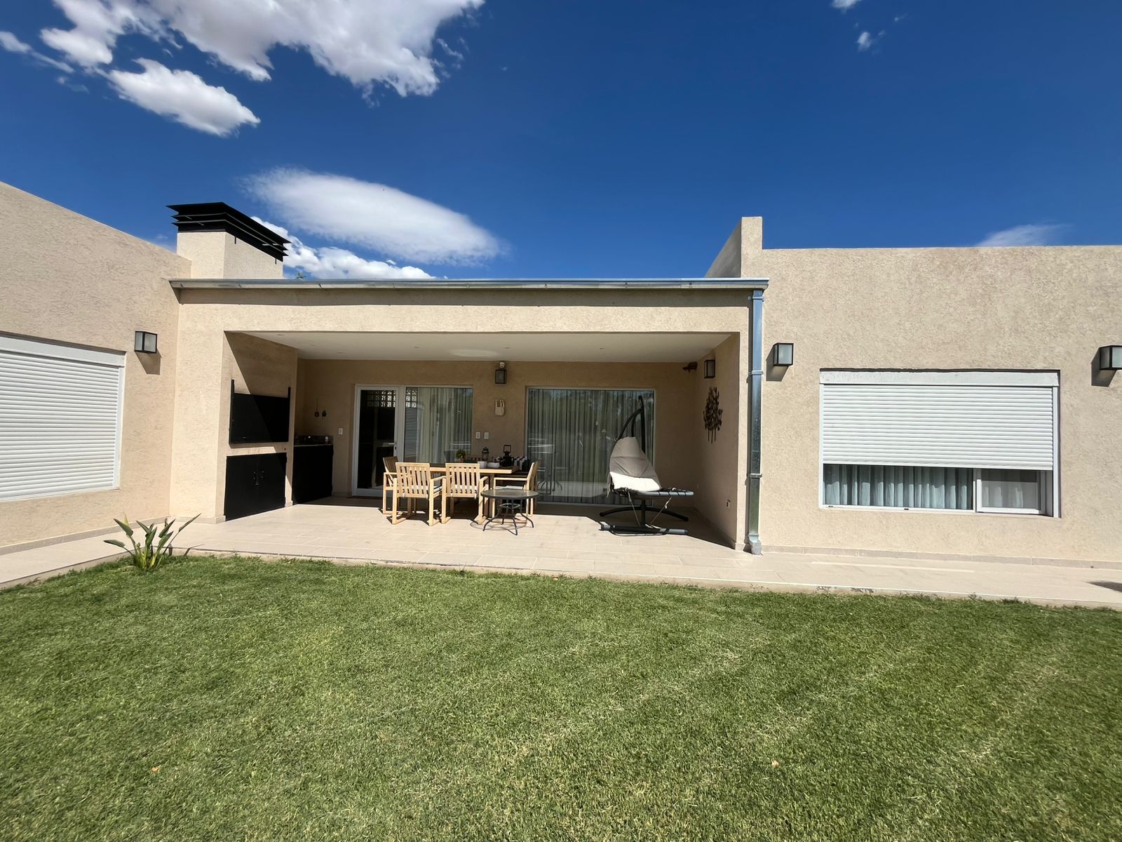 Bahía Blanca, Buenos Aires, 8000, 2 Bedrooms Bedrooms, 0 ,3 BathroomsBathrooms,Casa,Venta,0,1967