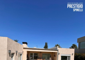 Bahía Blanca, Buenos Aires, 8000, 2 Bedrooms Bedrooms, 0 ,3 BathroomsBathrooms,Casa,Venta,0,1967