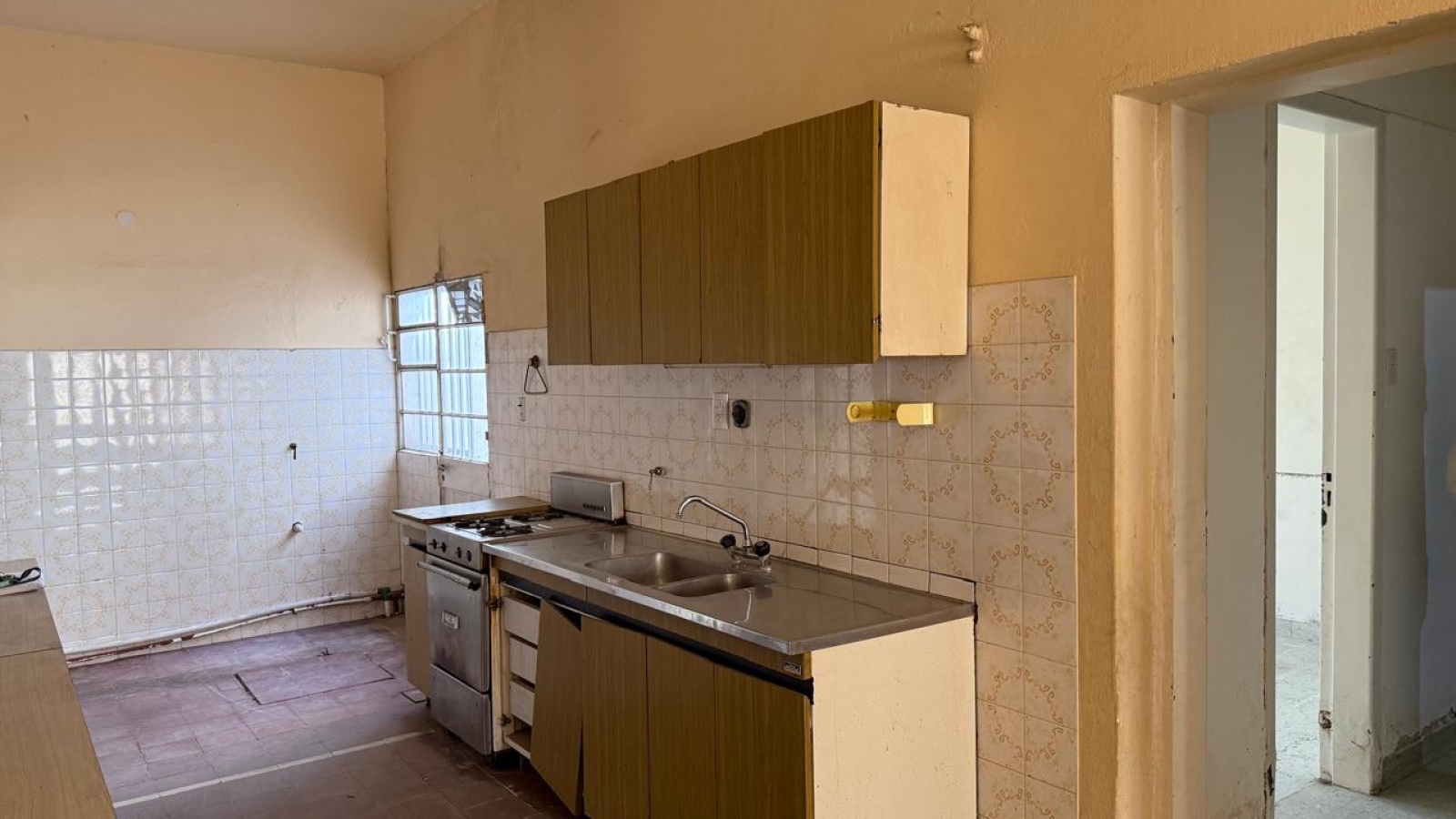 64 Fitz Roy, Bahia Blanca, Buenos Aires, 8000, 4 Bedrooms Bedrooms, 5 Rooms Rooms,2 BathroomsBathrooms,Casa,Venta,Fitz Roy,0,1967