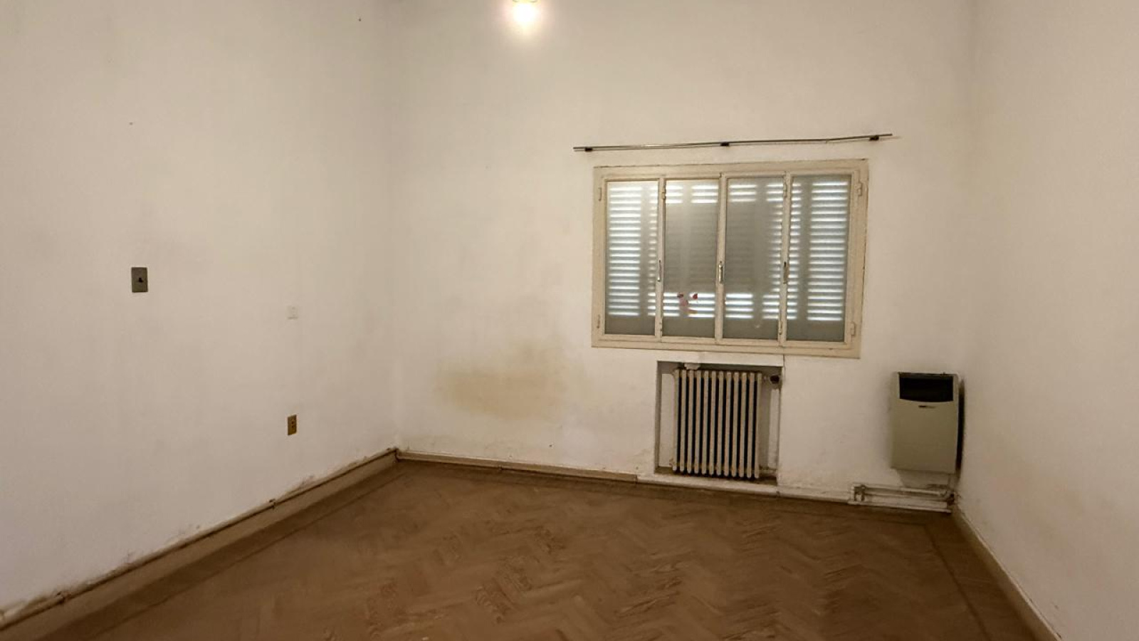 64 Fitz Roy, Bahia Blanca, Buenos Aires, 8000, 4 Bedrooms Bedrooms, 5 Rooms Rooms,2 BathroomsBathrooms,Casa,Venta,Fitz Roy,0,1967